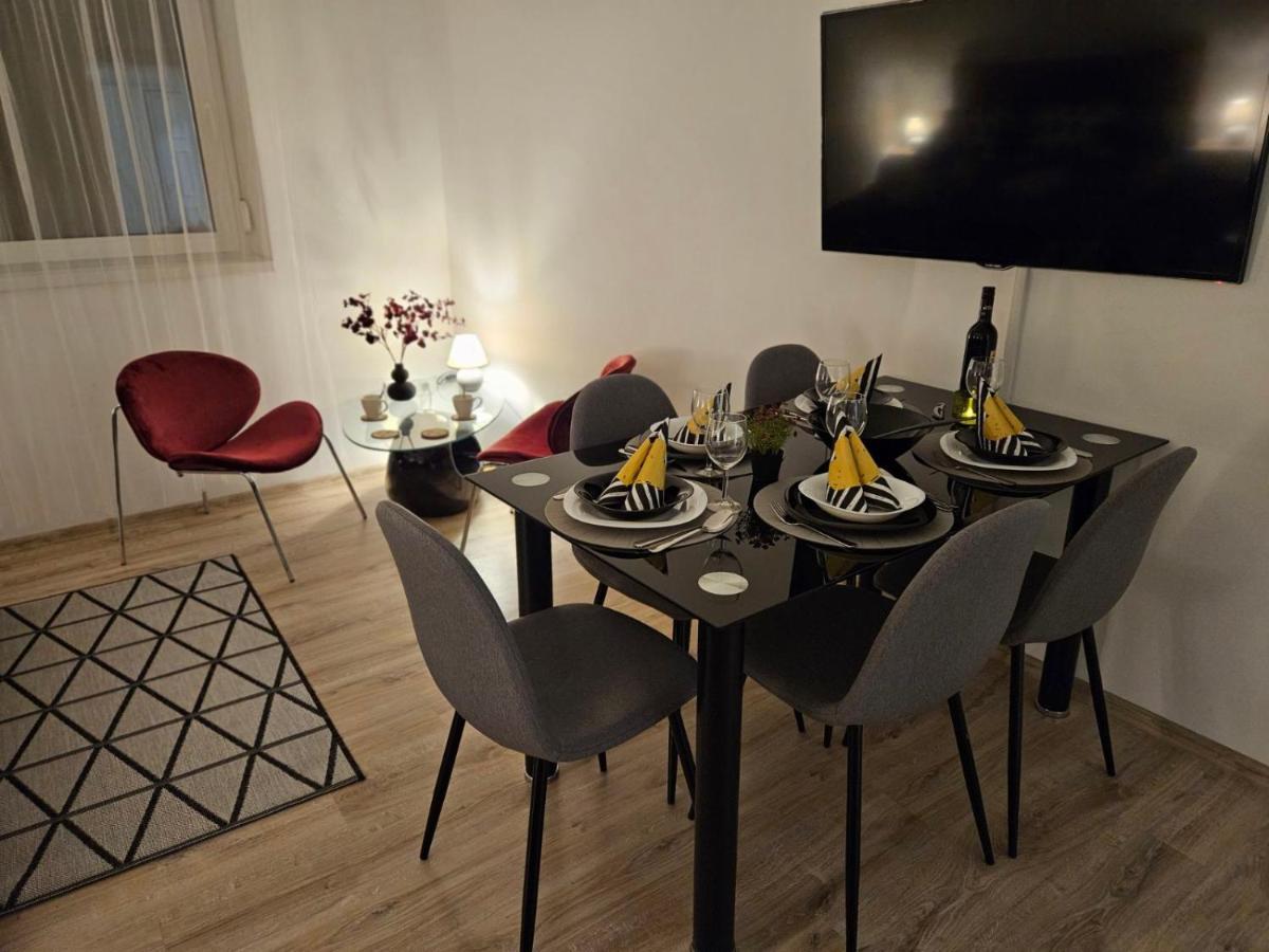 Holiness Apartmanok Szeged Bagian luar foto