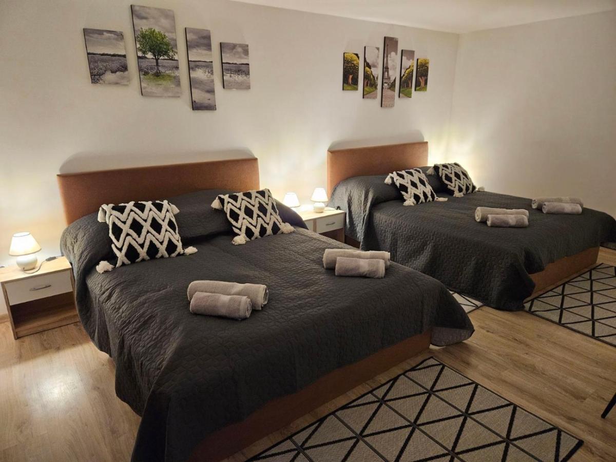 Holiness Apartmanok Szeged Bagian luar foto