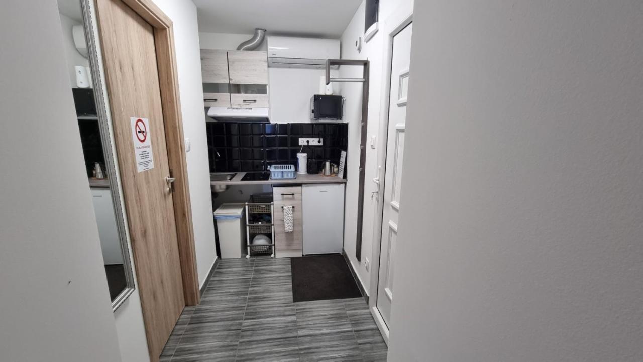 Holiness Apartmanok Szeged Bagian luar foto